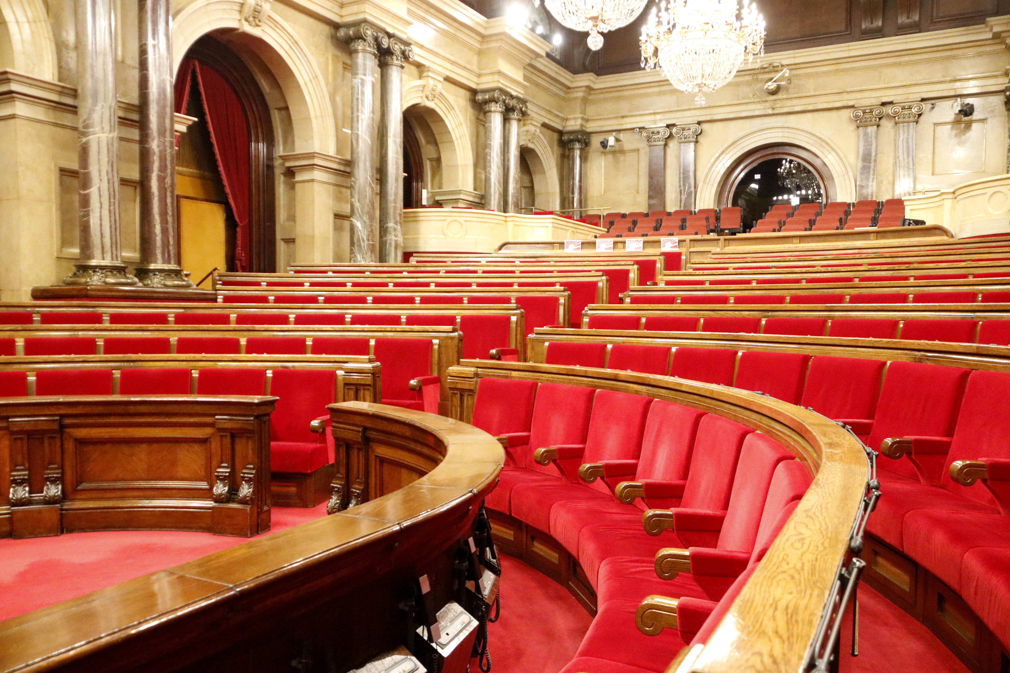 L'hemicicle buit l'hora que havia de començar el ple d'investidura de Carles Puigdemont, el 30 de gener de 2018