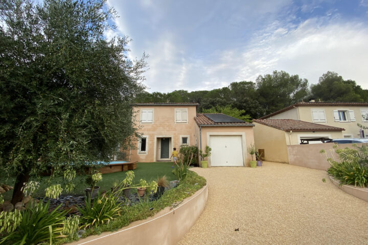 Casa d'intercanvi als afores de Montpeller.